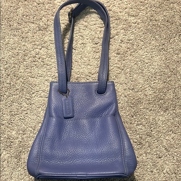 Coach Handbags - Vintage Coach Bag Style #B7B-4922